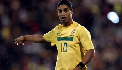 开云体育-2026世界杯A组揭幕战，阿联酋狂胜泰国，金童加维光芒四射引爆全场