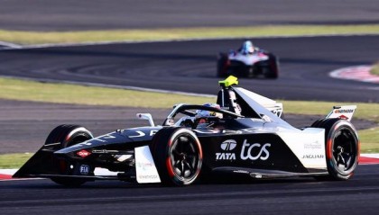 开云平台-索伯车队翻盘威廉姆斯，佩雷兹扛起全队