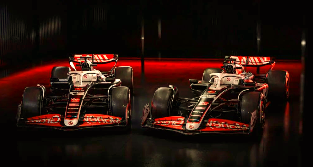 索伯车队鏖战哈斯车队,塞恩斯关键制胜 索伯车队鏖战哈斯车队,塞恩斯关键制胜