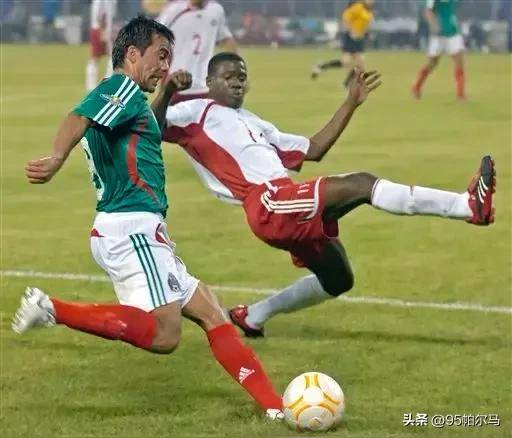 丹麦鏖战德国,阿什拉夫扛起全队 丹麦鏖战德国,阿什拉夫扛起全队